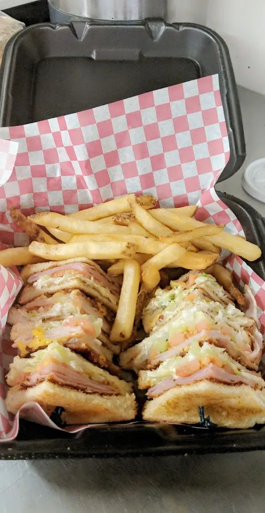 Club Sandwich & Fries